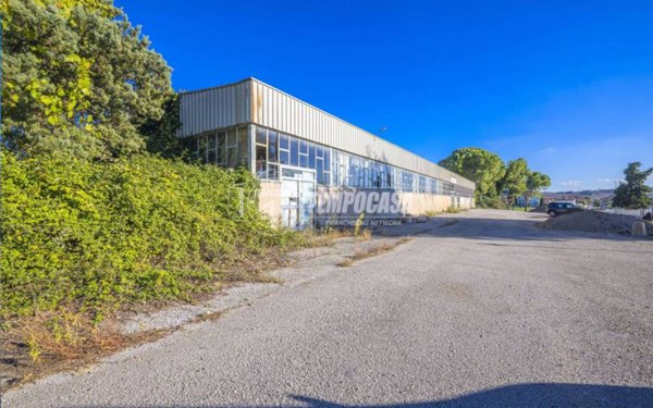 monolocale in vendita a Montecosaro in zona Borgo Stazione