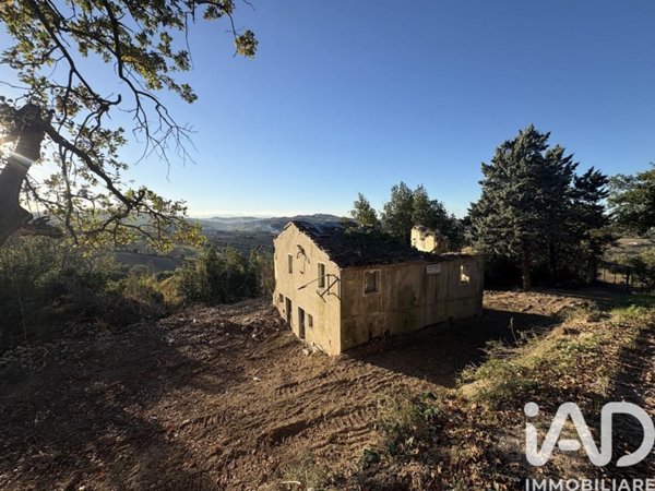 casale in vendita a Montecosaro