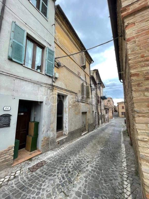 casa indipendente in vendita a Montecosaro