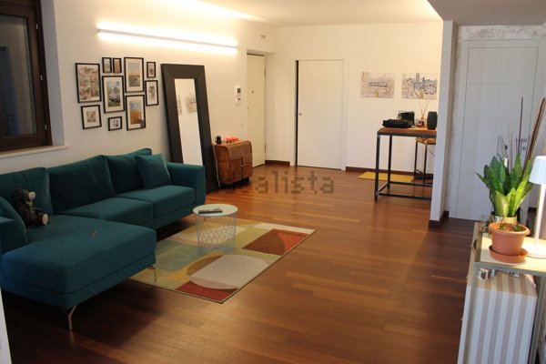 appartamento in vendita a Montecosaro in zona Borgo Stazione