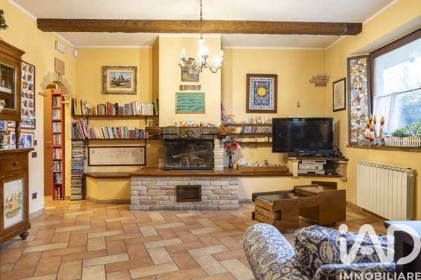 casa indipendente in vendita a Montecosaro