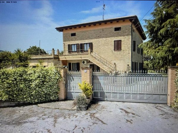 casa indipendente in vendita a Montecosaro