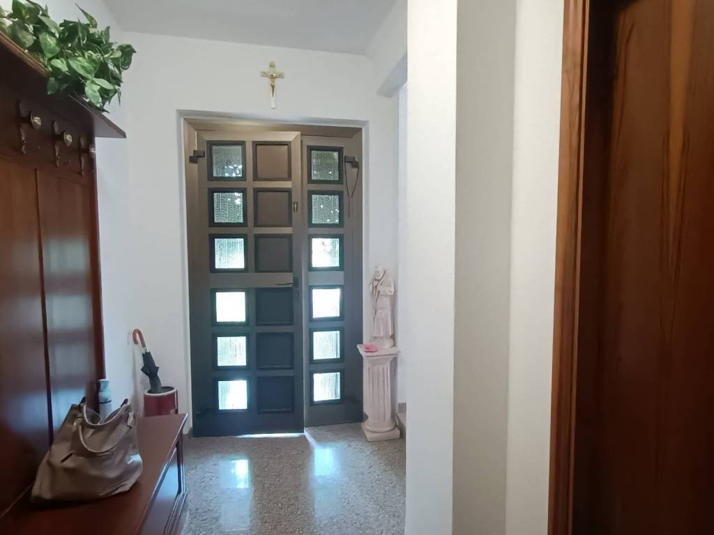 casa indipendente in vendita a Montecosaro in zona Borgo Stazione