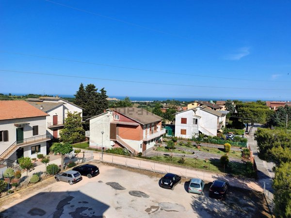 appartamento in vendita a Montecosaro