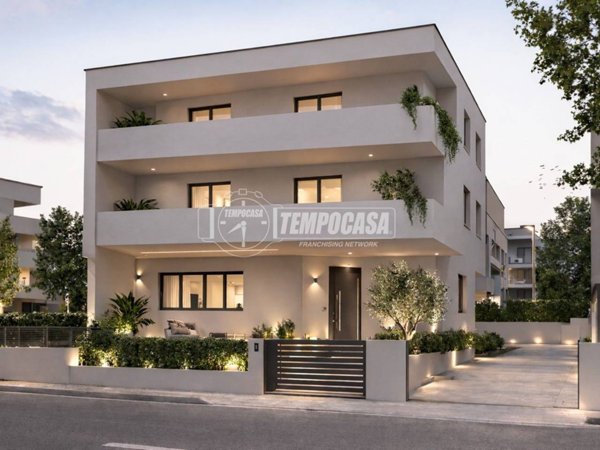 casa indipendente in vendita a Montecosaro in zona Borgo Stazione