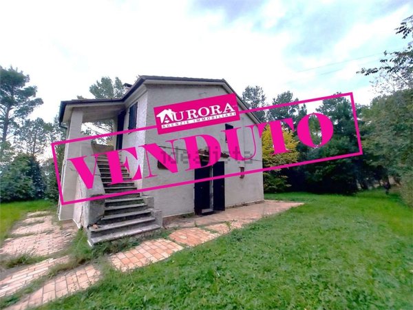casa indipendente in vendita a Montecosaro