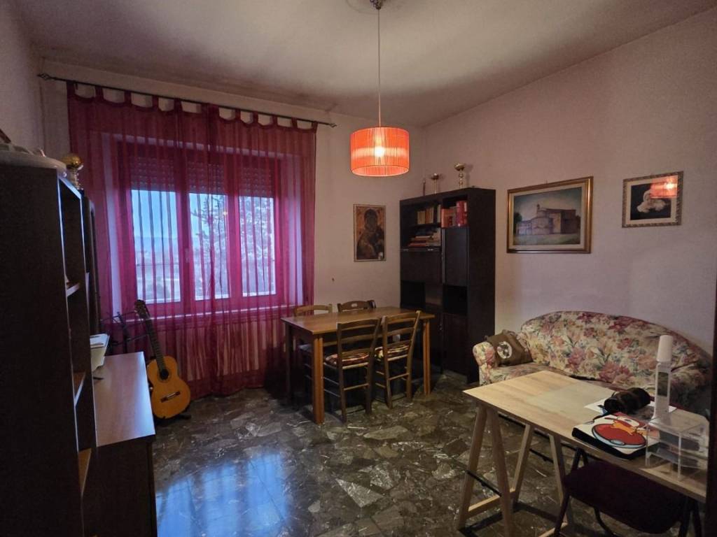 appartamento in vendita a Montecosaro in zona Borgo Stazione