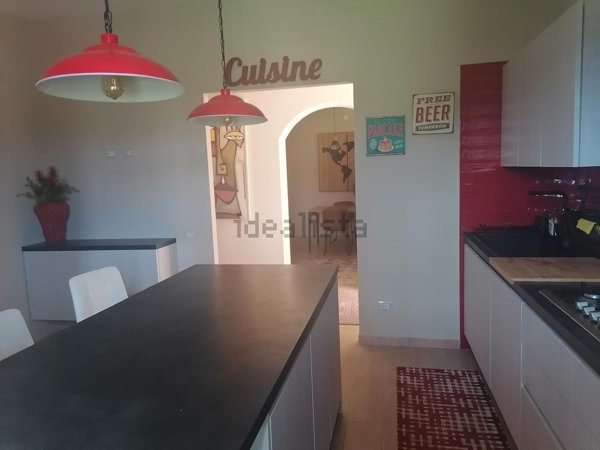 appartamento in vendita a Montecosaro in zona Borgo Stazione