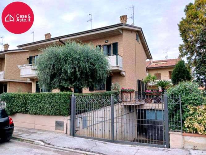 casa indipendente in vendita a Montecosaro