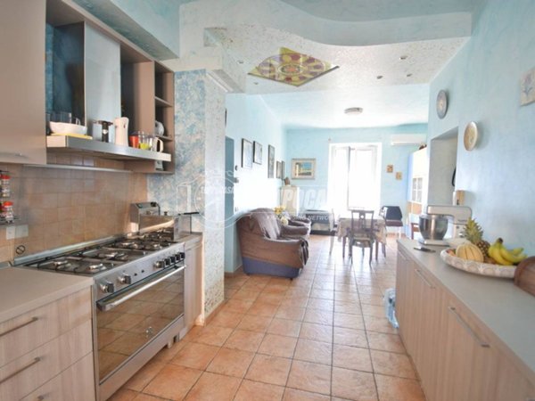 casa indipendente in vendita a Montecosaro