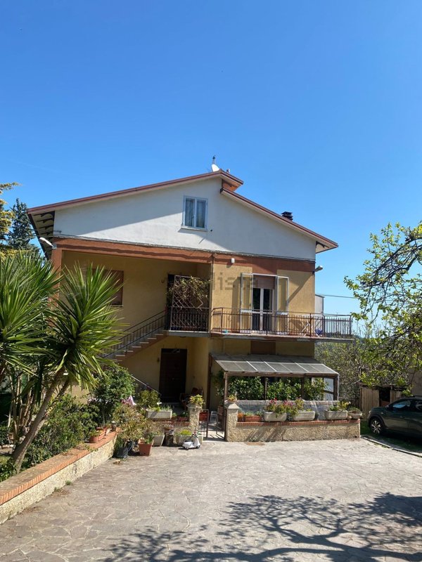 casa indipendente in vendita a Montecosaro