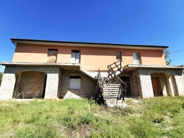 casa indipendente in vendita a Montecosaro in zona Borgo Stazione