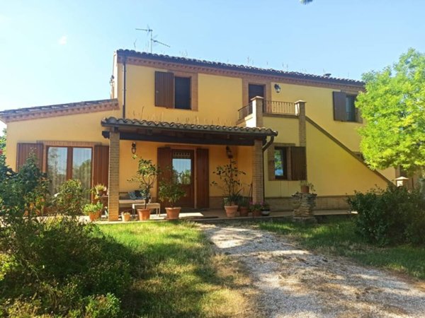 casa indipendente in vendita a Montecosaro in zona Crocette