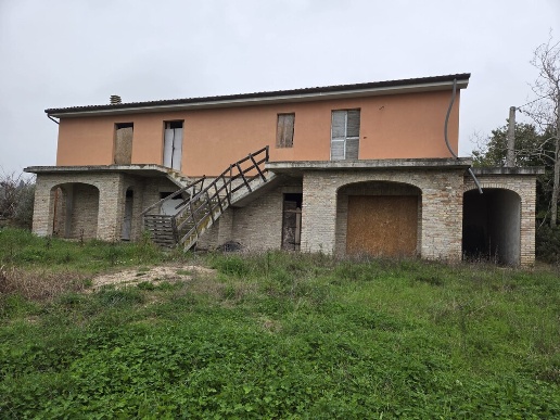 casa indipendente in vendita a Montecosaro in zona Crocette