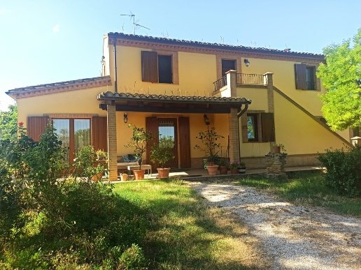 casa indipendente in vendita a Montecosaro in zona Crocette