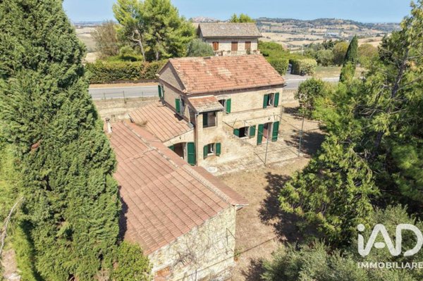 casa indipendente in vendita a Montecosaro in zona Crocette