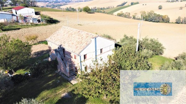 casa indipendente in vendita a Montefano in zona Montefanovecchio