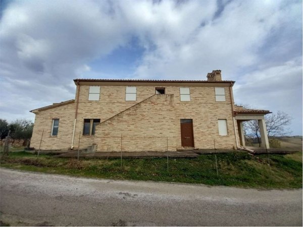 casa indipendente in vendita a Montefano in zona Montefanovecchio
