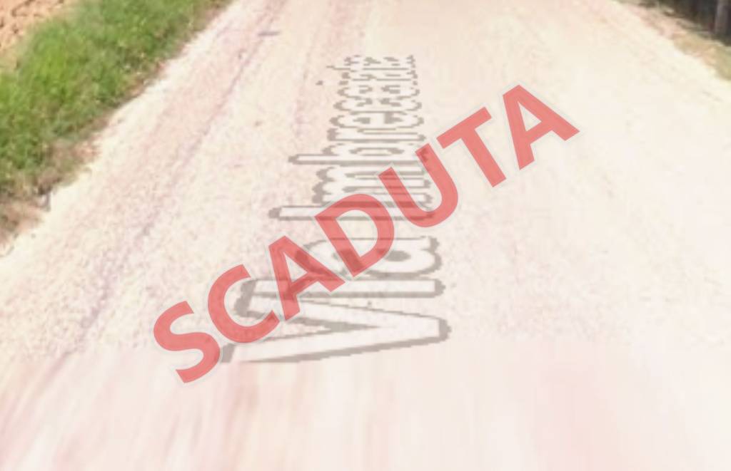 locale commerciale in vendita a Montefano