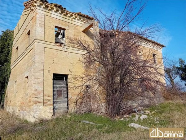 casale in vendita a Montefano