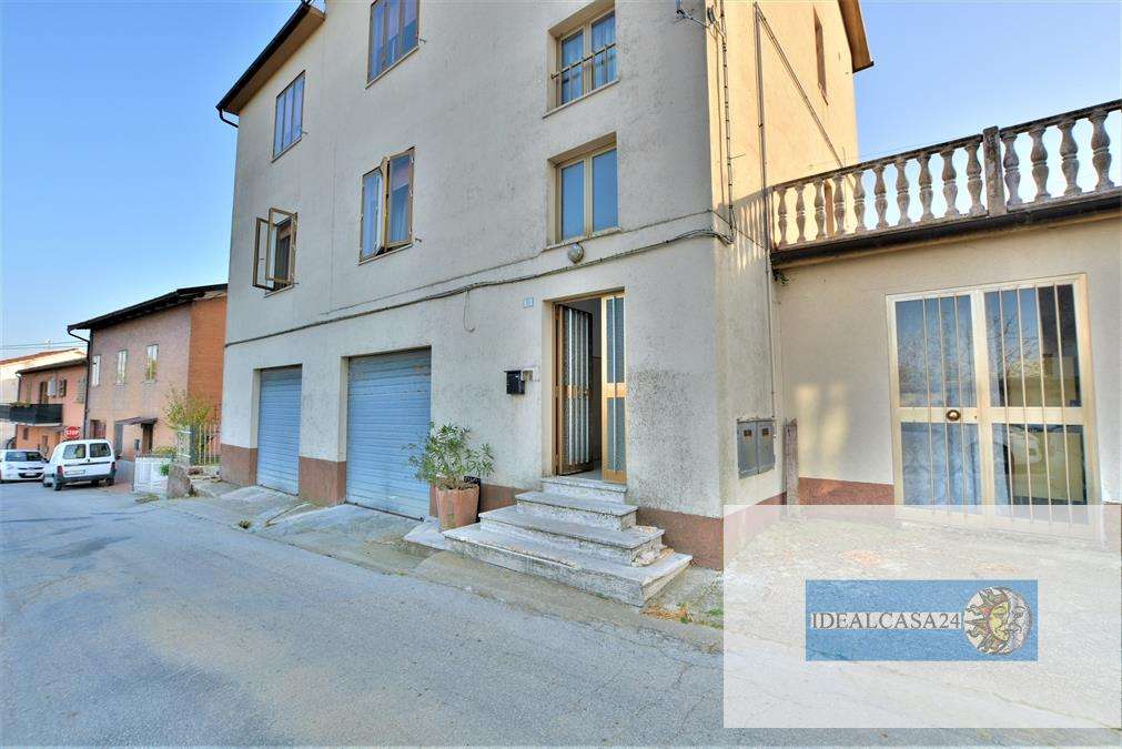 appartamento in vendita a Montefano in zona Montefanovecchio
