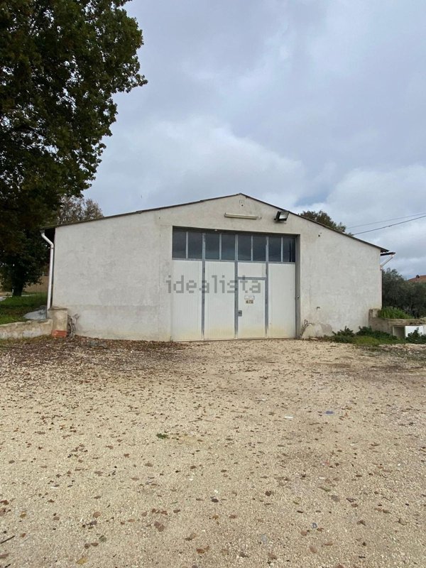 capannone in vendita a Montefano