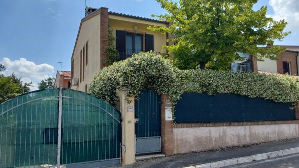 casa indipendente in vendita a Montefano