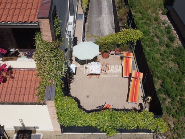 casa indipendente in vendita a Montefano in zona Montefanovecchio