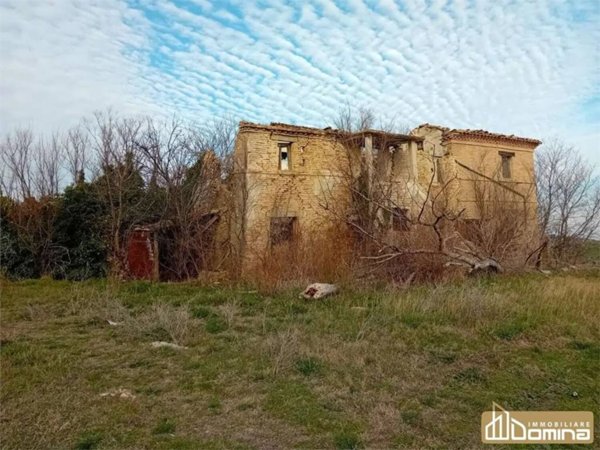 casa indipendente in vendita a Montefano in zona Montefanovecchio