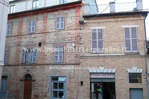casa indipendente in vendita a Montefano in zona Montefanovecchio