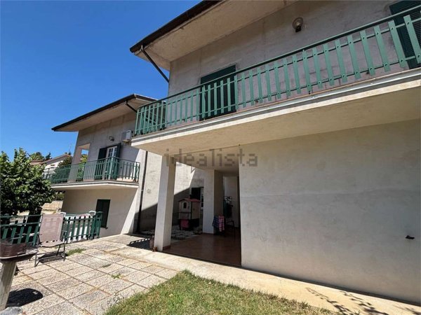casa indipendente in vendita a Montefano in zona Montefanovecchio