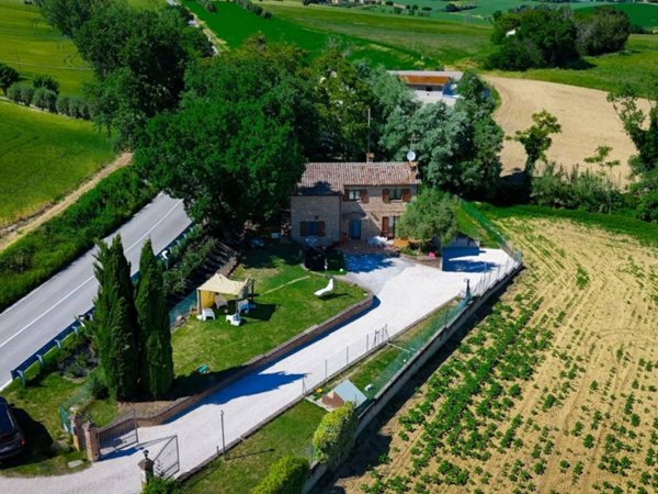 casa indipendente in vendita a Montefano in zona Osteria Nuova