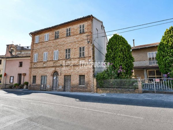 appartamento in vendita a Montefano in zona Montefanovecchio
