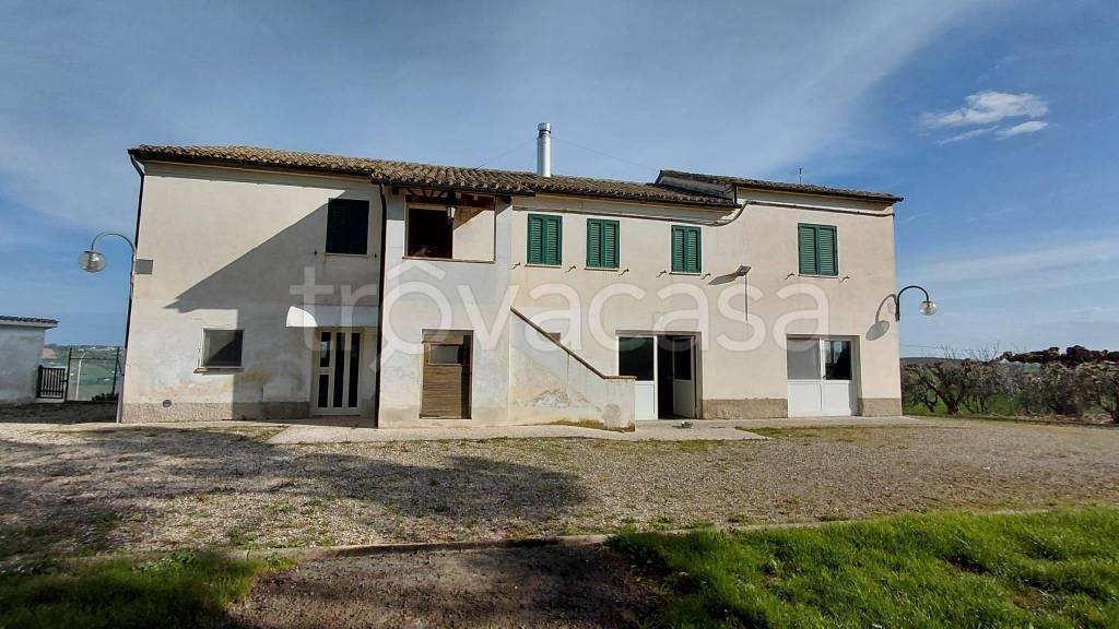 casa indipendente in vendita a Montefano in zona Montefanovecchio