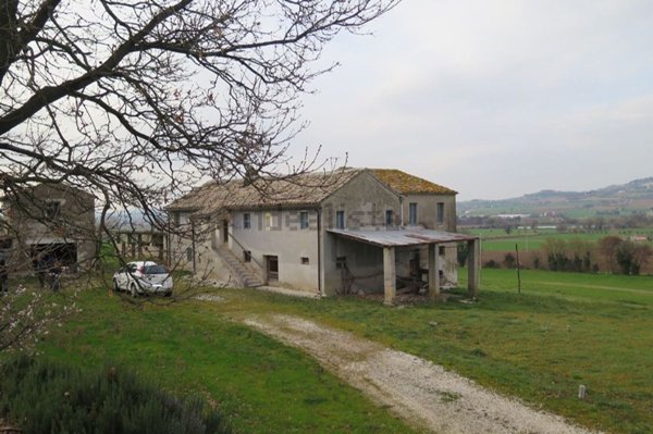 quadrivano in vendita a Montelupone