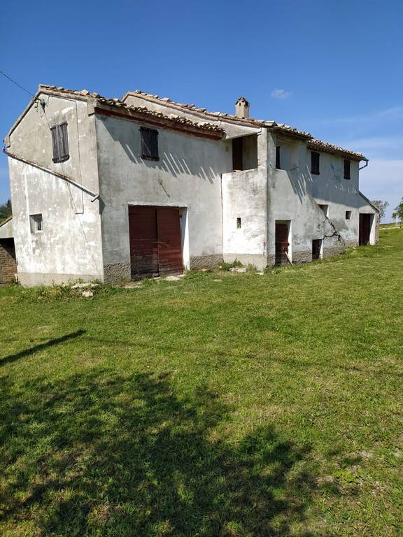 casa indipendente in vendita a Montelupone