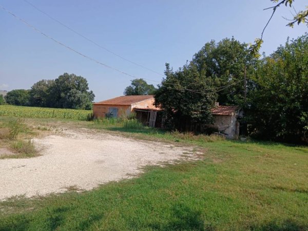 casa indipendente in vendita a Montelupone in zona San Firmano