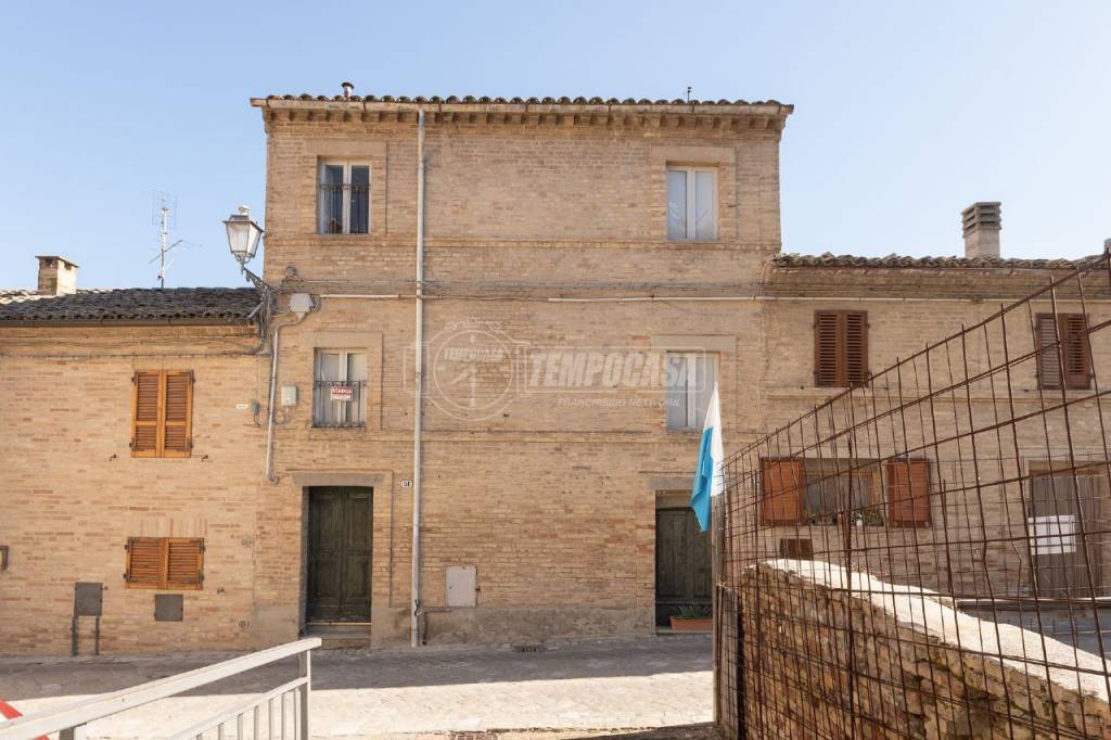 casa indipendente in vendita a Montelupone
