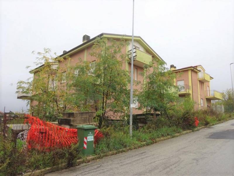 intera palazzina in vendita a Montelupone