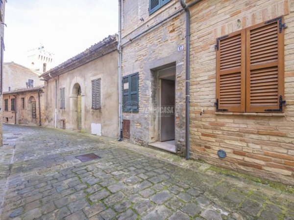 casa indipendente in vendita a Montelupone