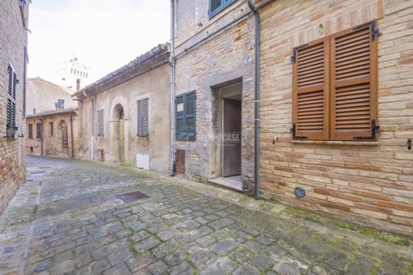 casa indipendente in vendita a Montelupone