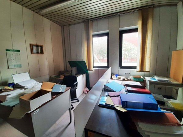 locale commerciale in vendita a Montelupone