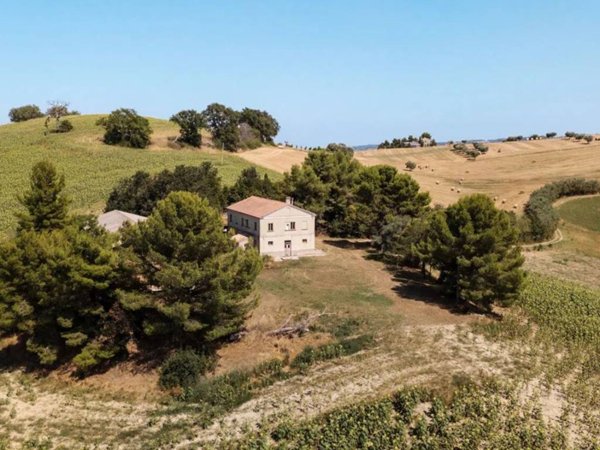 casa indipendente in vendita a Montelupone