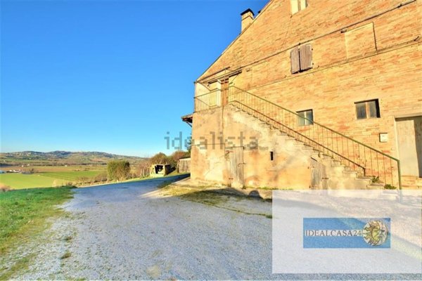 pentavano in vendita a Montelupone