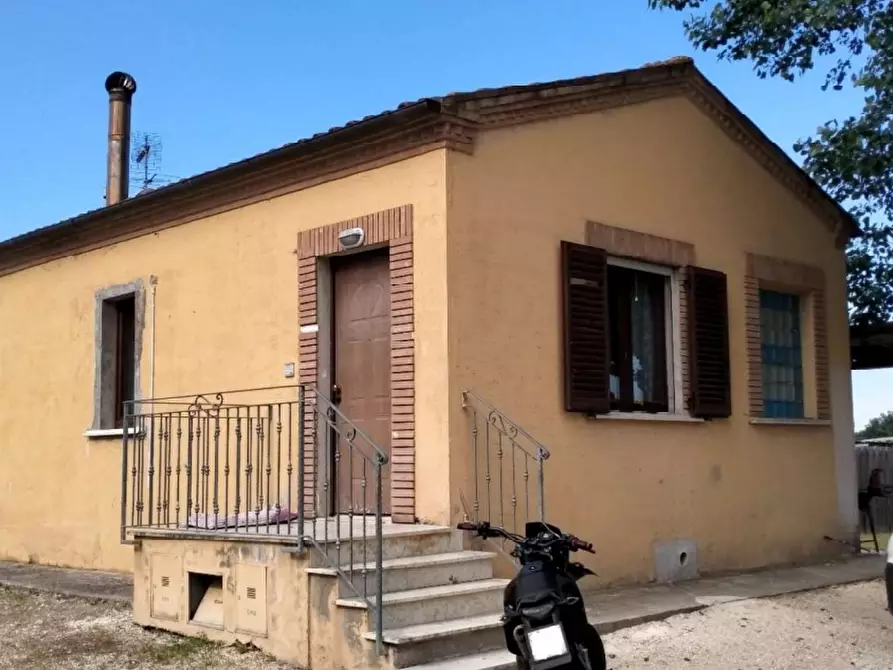 casa indipendente in vendita a Montelupone