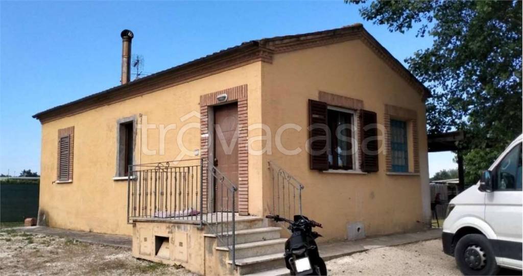 casa indipendente in vendita a Montelupone