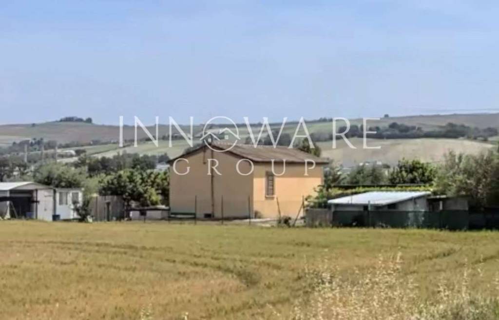 casa indipendente in vendita a Montelupone