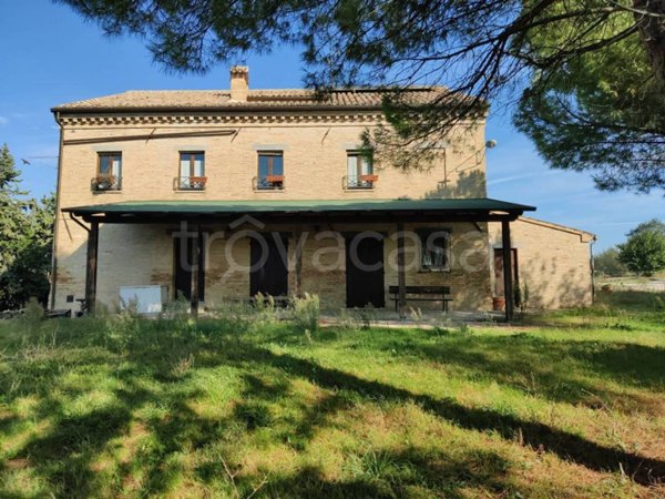 casa indipendente in vendita a Montelupone