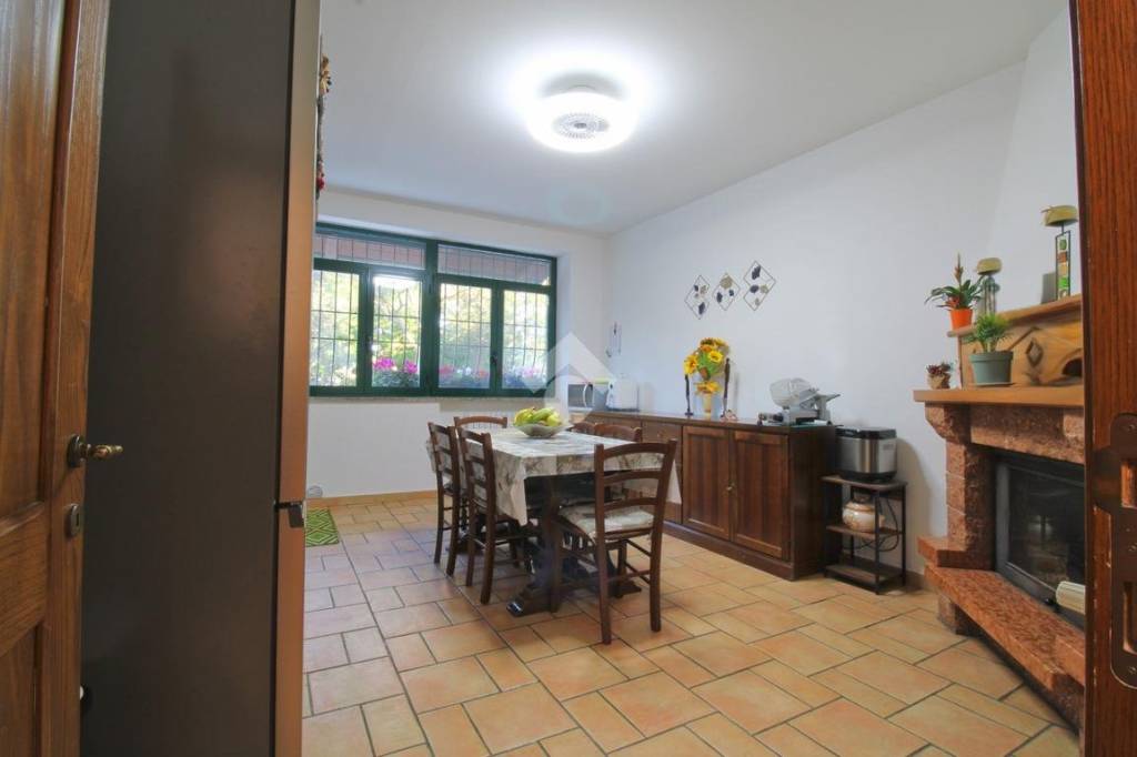 casa indipendente in vendita a Montelupone