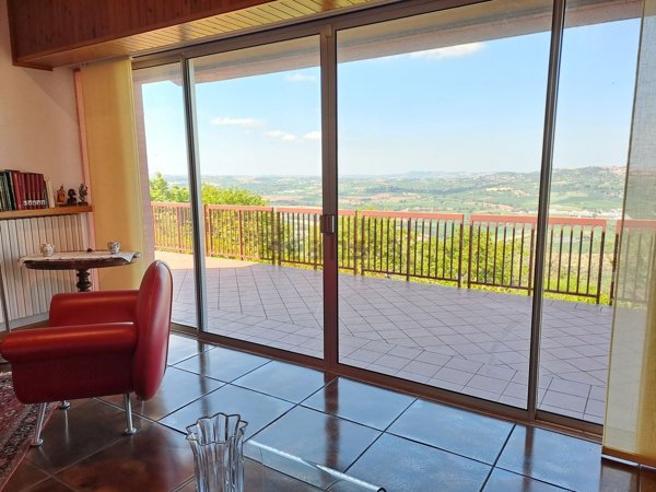 casa indipendente in vendita a Montelupone